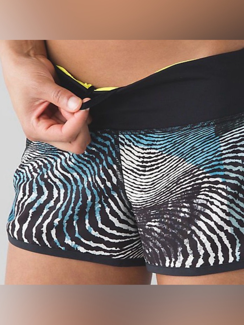Lululemon Speed Short Seawheeze  EUC